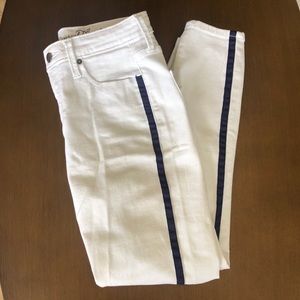 Universal threads White Skinny Jeans